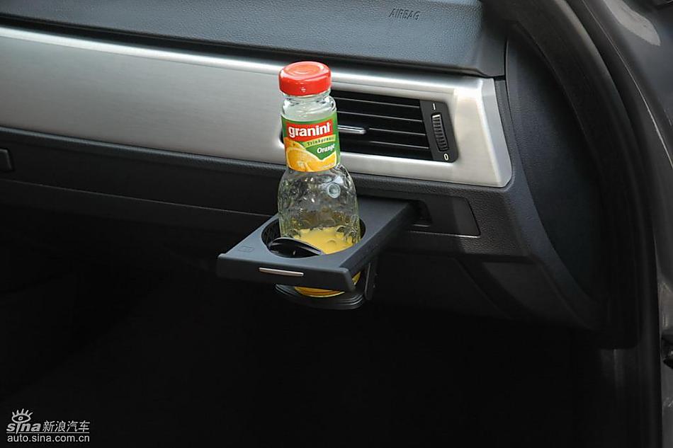 09款宝马3系轿车内饰