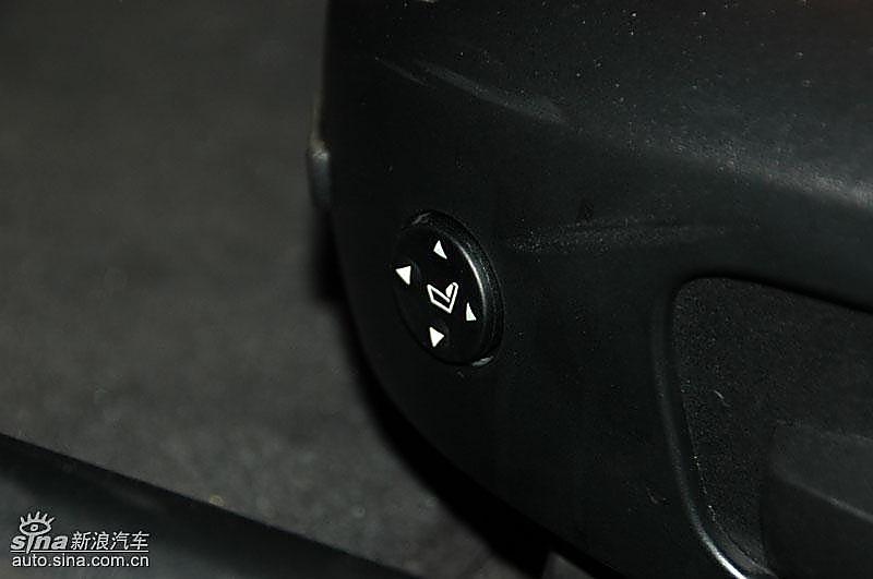 宝马335i敞篷轿车座椅调节开关