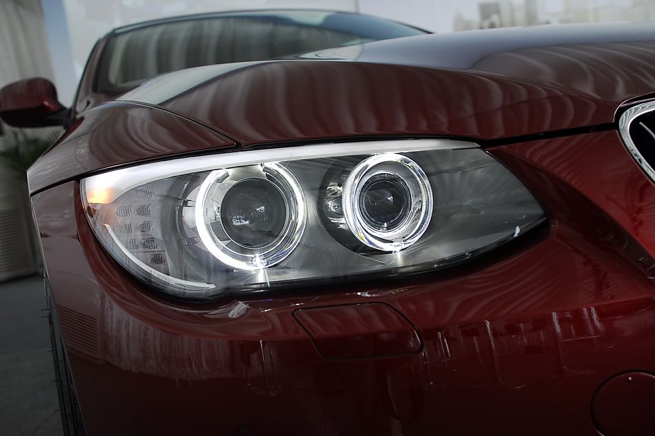 进口宝马3系双门轿跑车与双门敞篷车