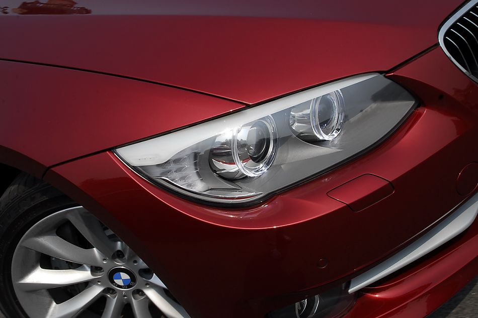 进口宝马3系双门轿跑车与双门敞篷车