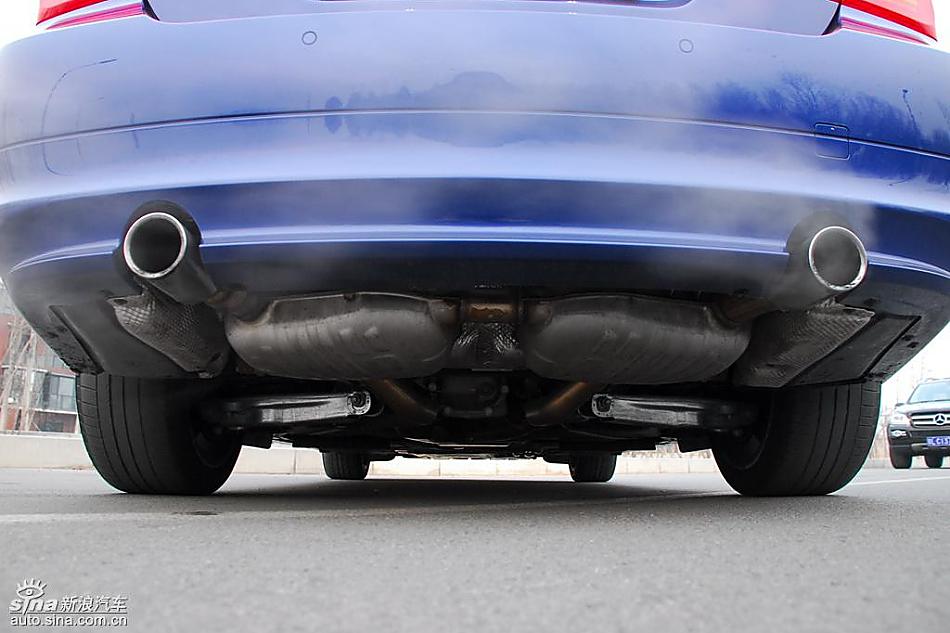 宝马335i外观实拍图片