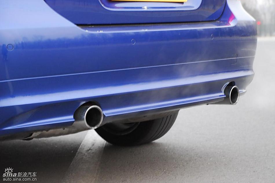 宝马335i外观实拍图片