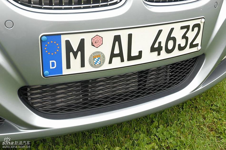 09款宝马3系轿车外观