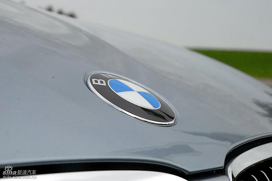 09款宝马3系轿车外观