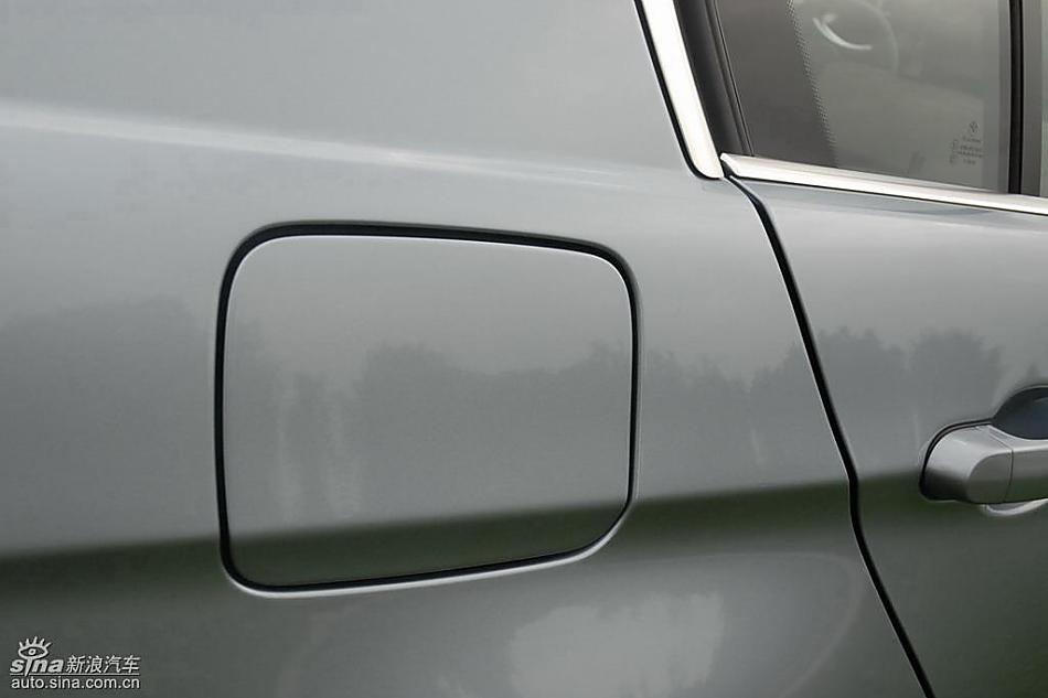 09款宝马3系轿车外观