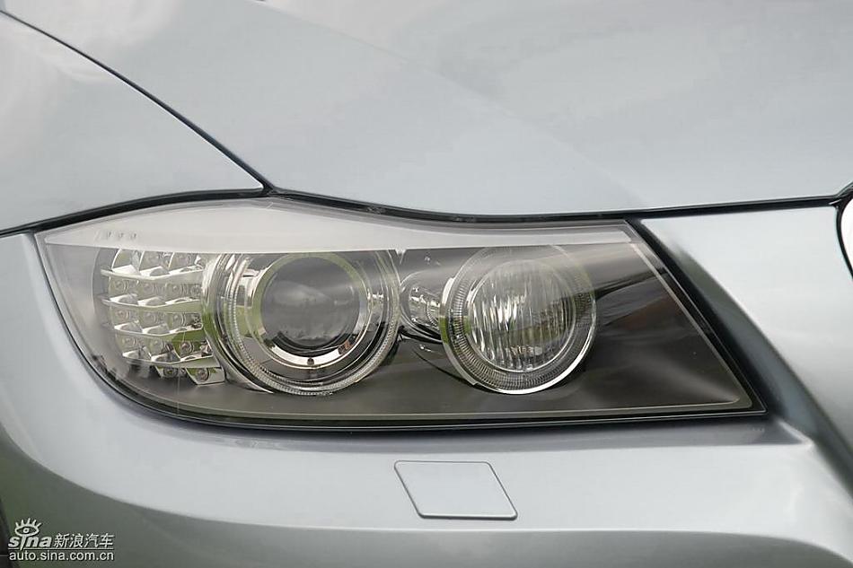 09款宝马3系轿车外观