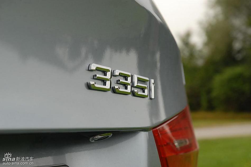 09款宝马3系轿车外观