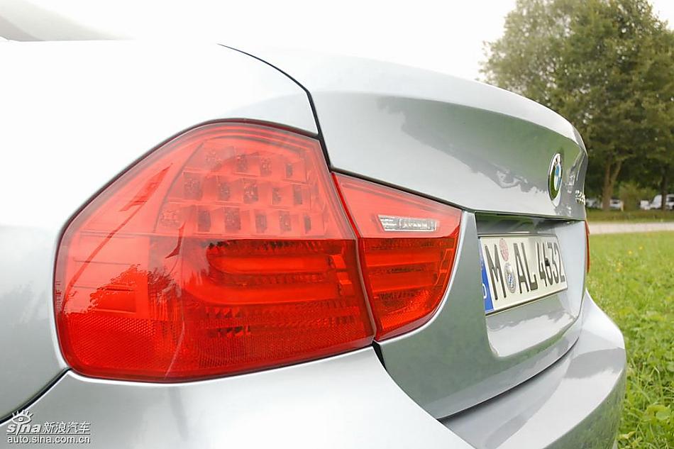 09款宝马3系轿车外观