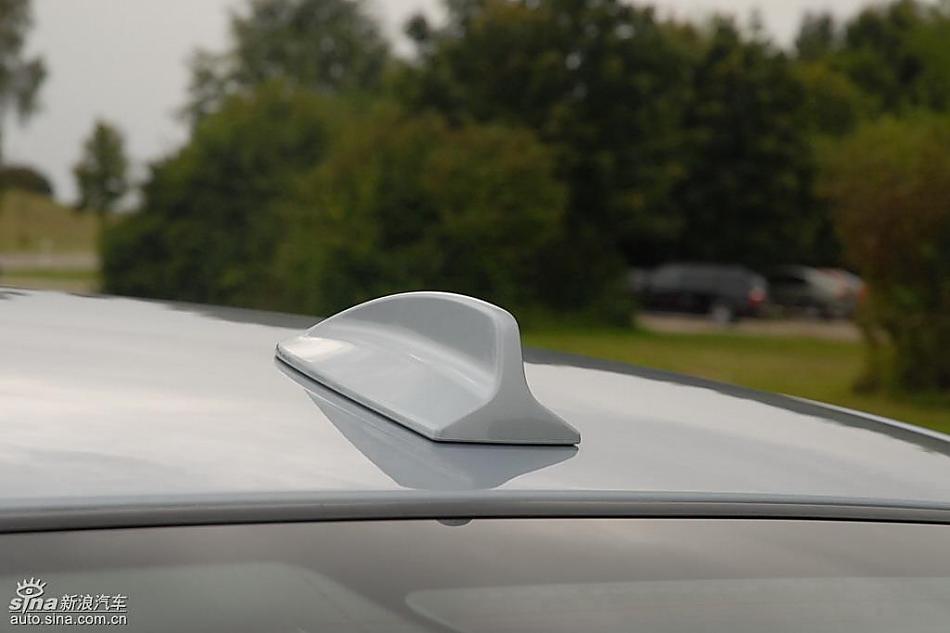 09款宝马3系轿车外观