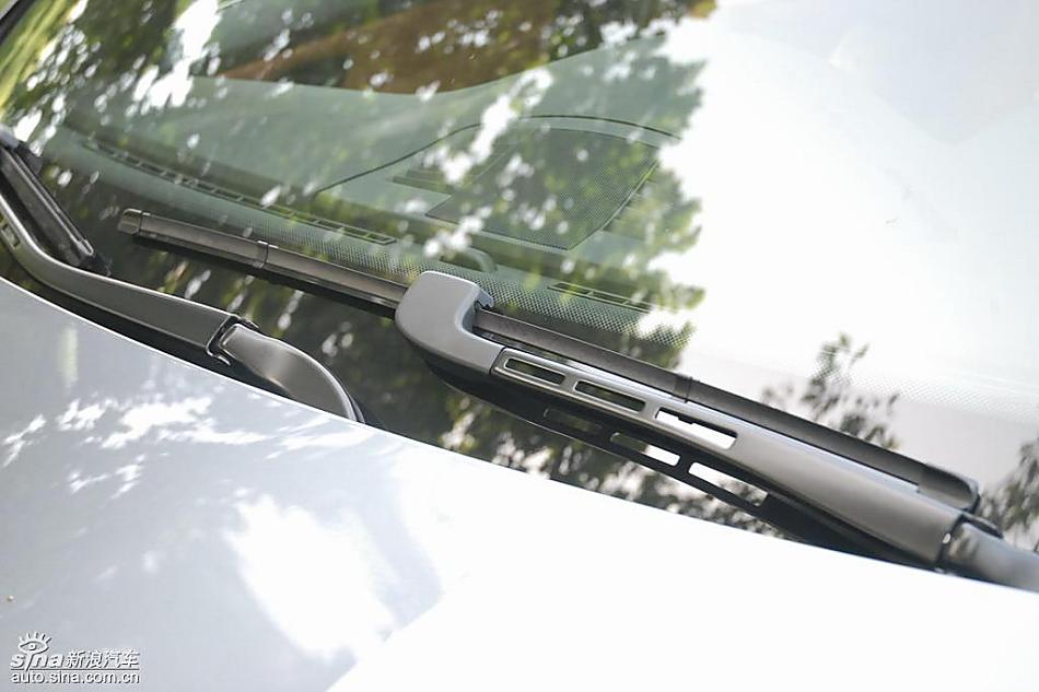 09款宝马3系轿车外观