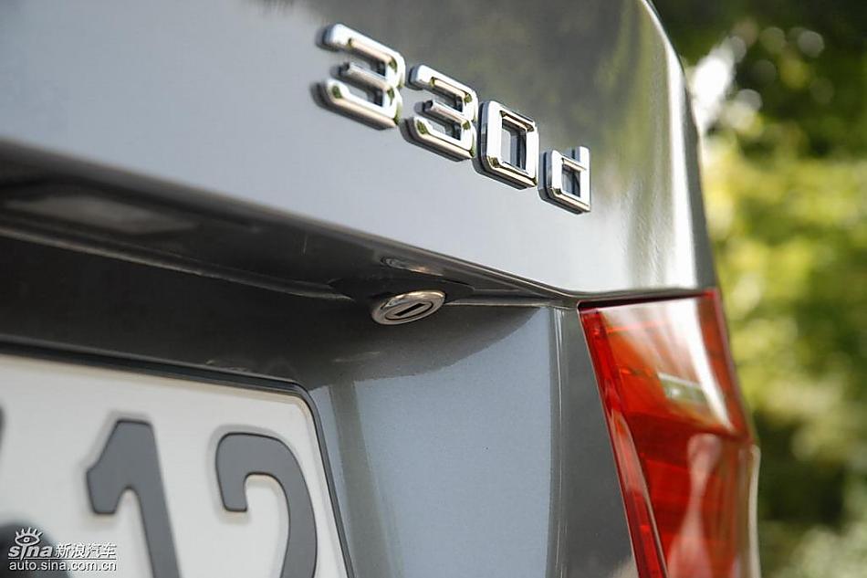 09款宝马3系轿车外观