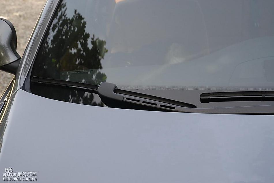 09款宝马3系轿车外观