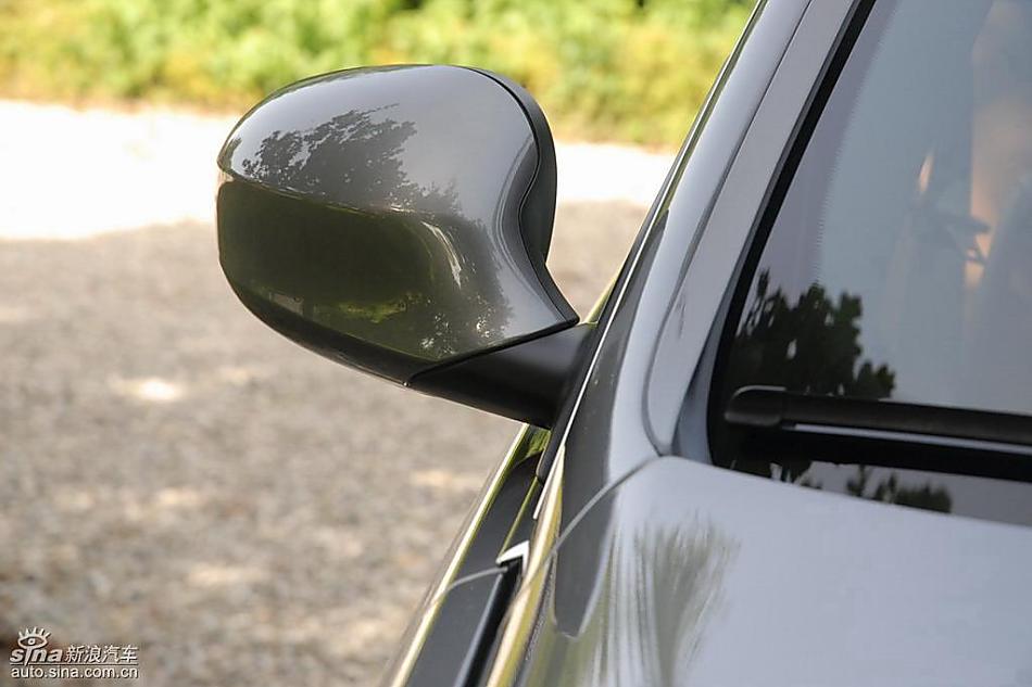 09款宝马3系轿车外观