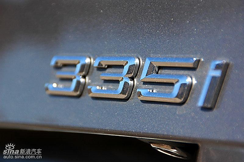 宝马335i敞篷轿车型号标志