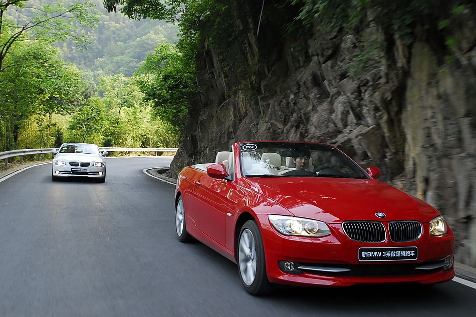 进口宝马3系双门轿跑车与双门敞篷车