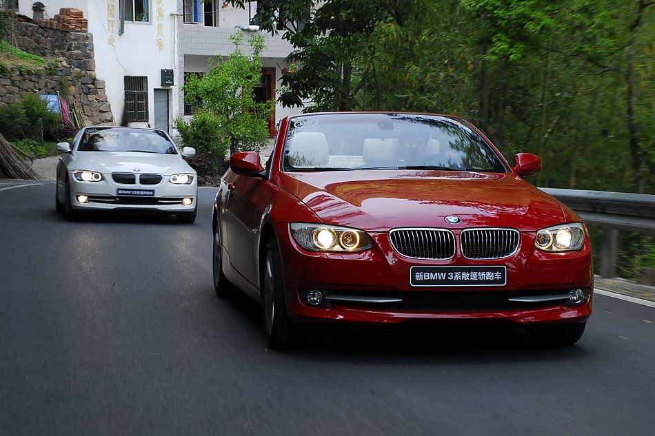 进口宝马3系双门轿跑车与双门敞篷车