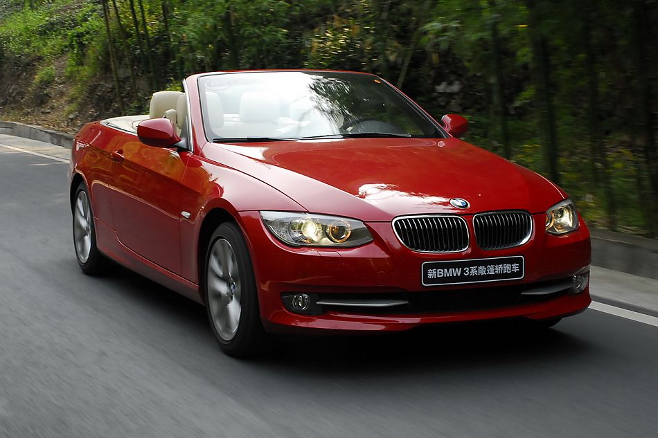 进口宝马3系双门轿跑车与双门敞篷车