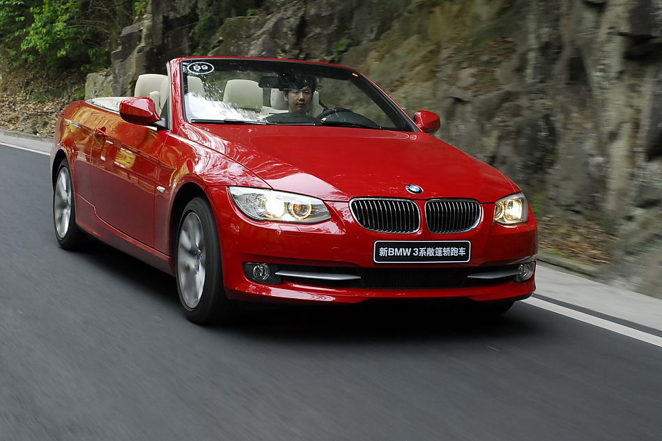 进口宝马3系双门轿跑车与双门敞篷车