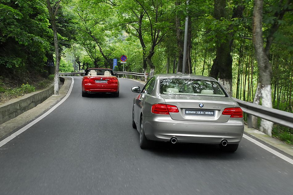 进口宝马3系双门轿跑车与双门敞篷车