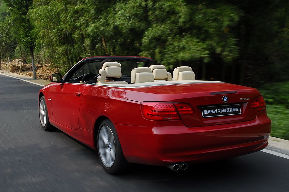 进口宝马3系双门轿跑车与双门敞篷车
