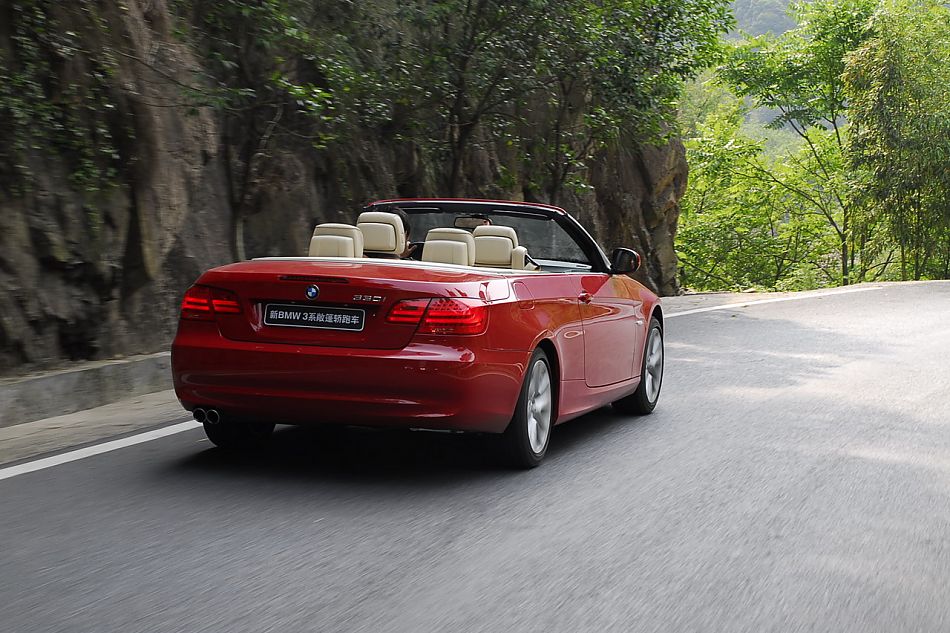 进口宝马3系双门轿跑车与双门敞篷车