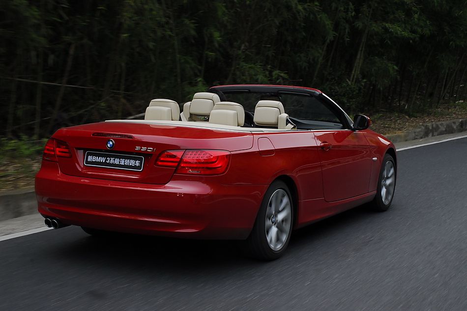 进口宝马3系双门轿跑车与双门敞篷车