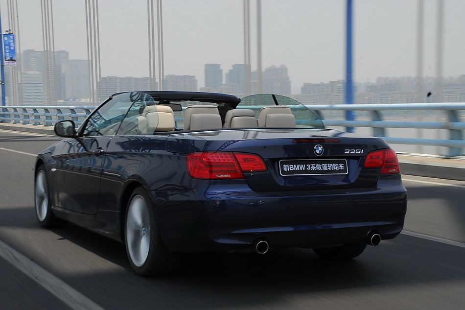 进口宝马3系双门轿跑车与双门敞篷车