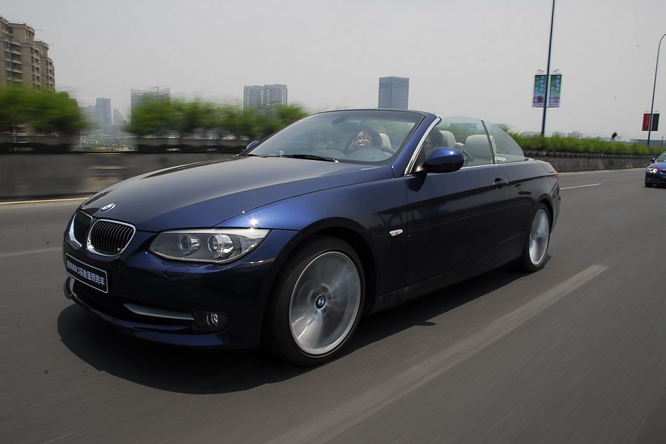 进口宝马3系双门轿跑车与双门敞篷车