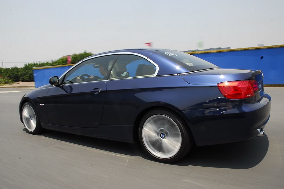 进口宝马3系双门轿跑车与双门敞篷车