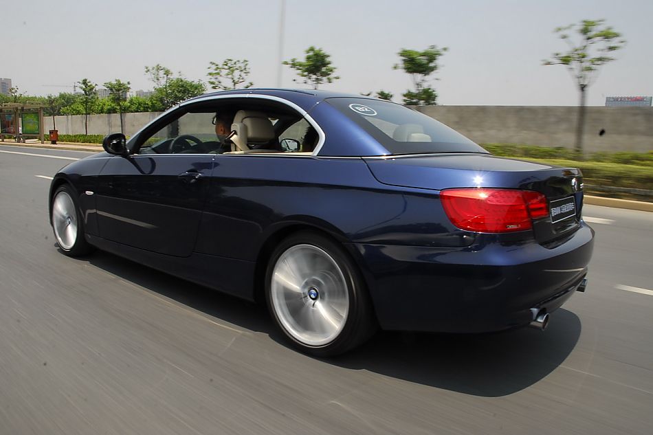 进口宝马3系双门轿跑车与双门敞篷车