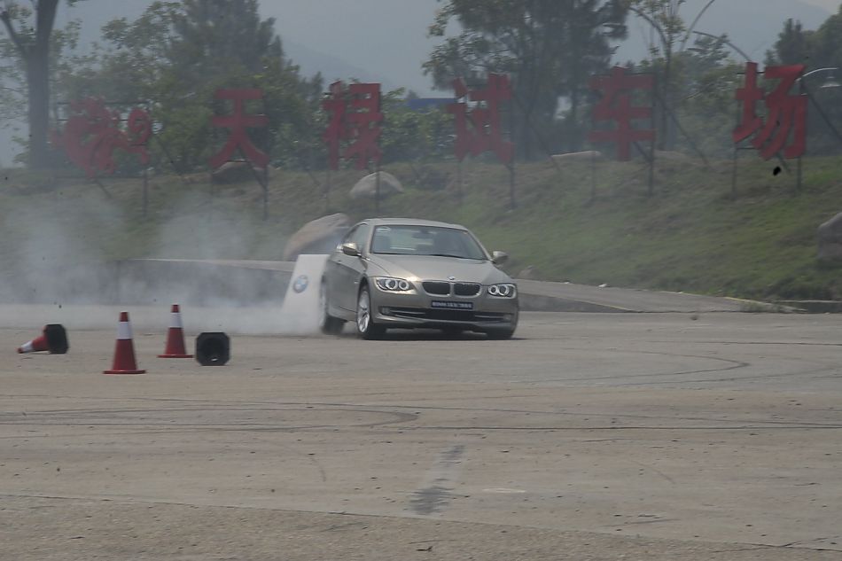 进口宝马3系双门轿跑车与双门敞篷车