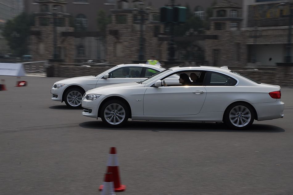 进口宝马3系双门轿跑车与双门敞篷车