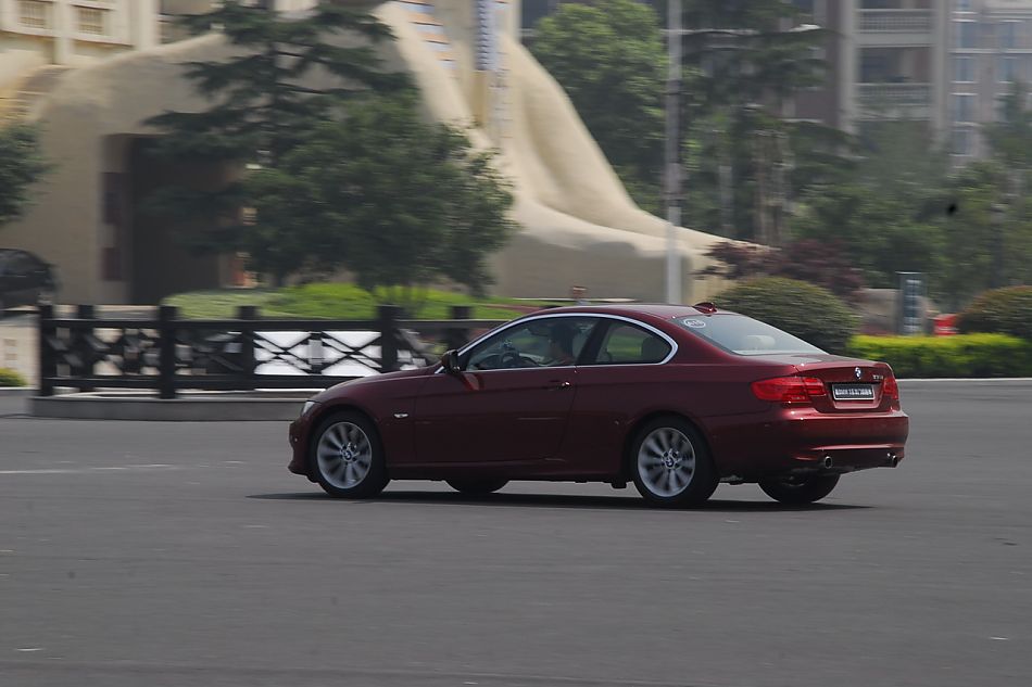 进口宝马3系双门轿跑车与双门敞篷车