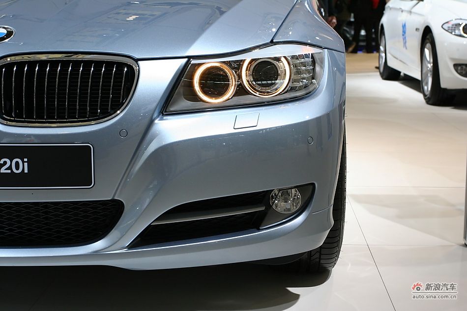 宝马320i