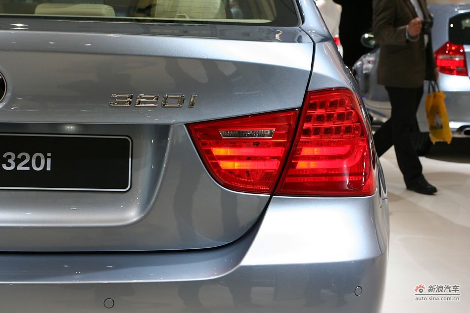 宝马320i