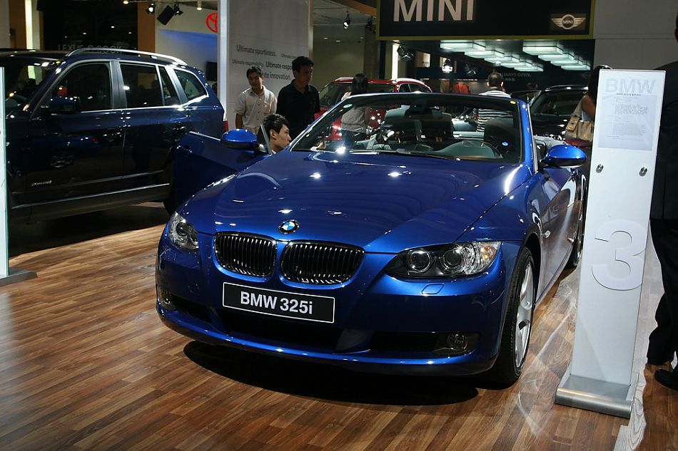 宝马BMW 325i