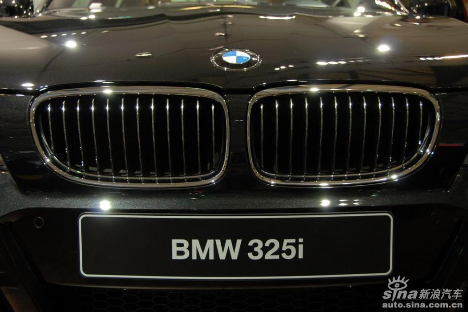 宝马325i