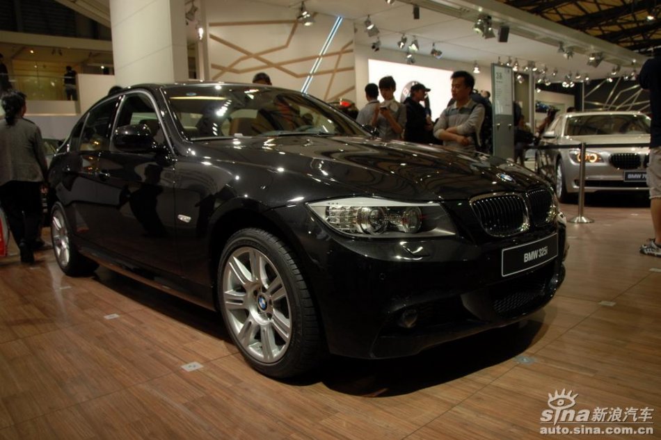 宝马325i