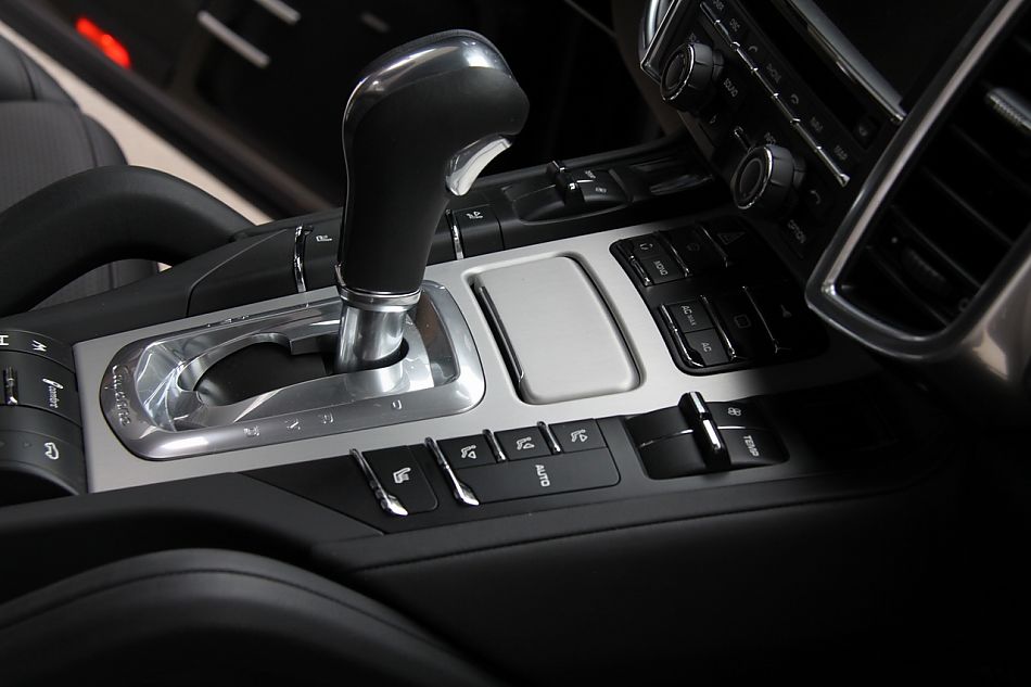 2011款卡宴S内饰