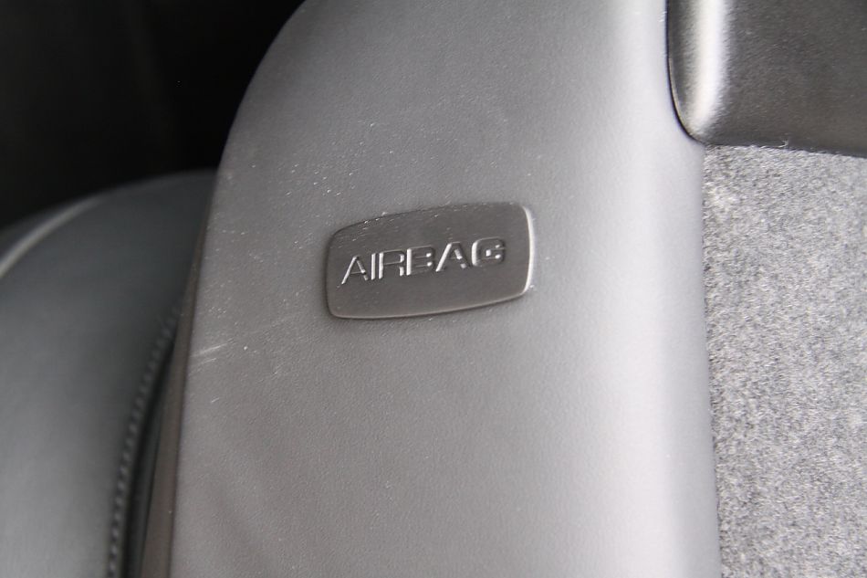 2011款卡宴Turbo内饰