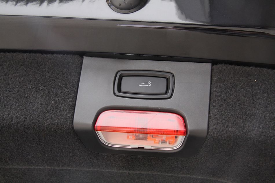 2011款卡宴Turbo内饰