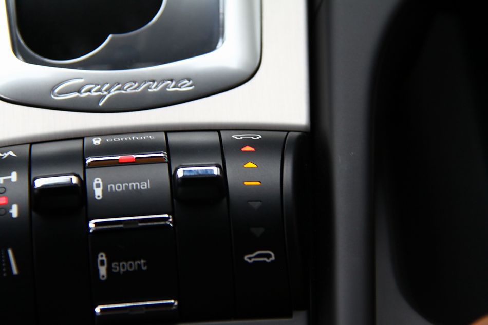 2011款卡宴Turbo内饰