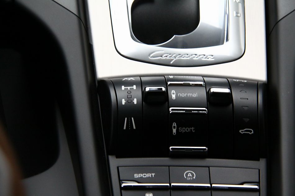 2011款卡宴Turbo内饰