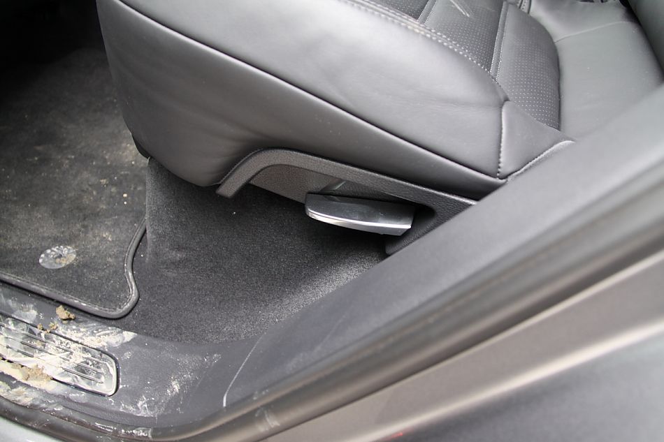 2011款卡宴S内饰