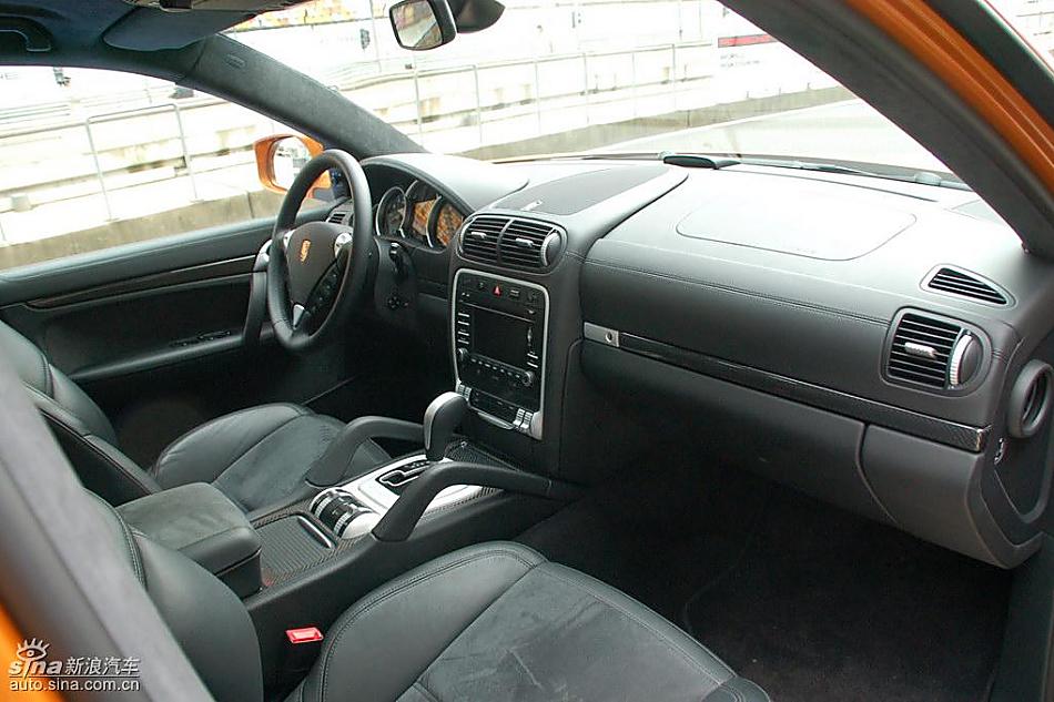 保时捷卡宴GTS内饰