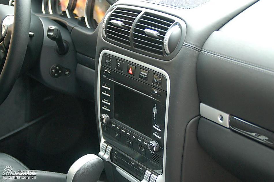 保时捷卡宴GTS内饰