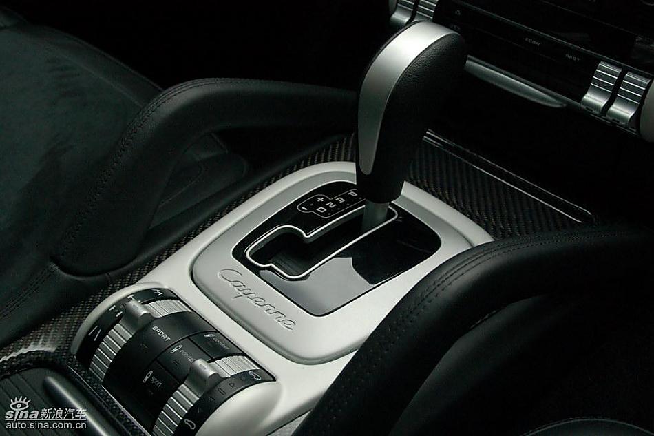 保时捷卡宴GTS内饰