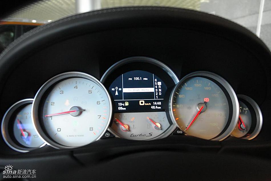 新款保时捷卡宴Turbo S到店实拍