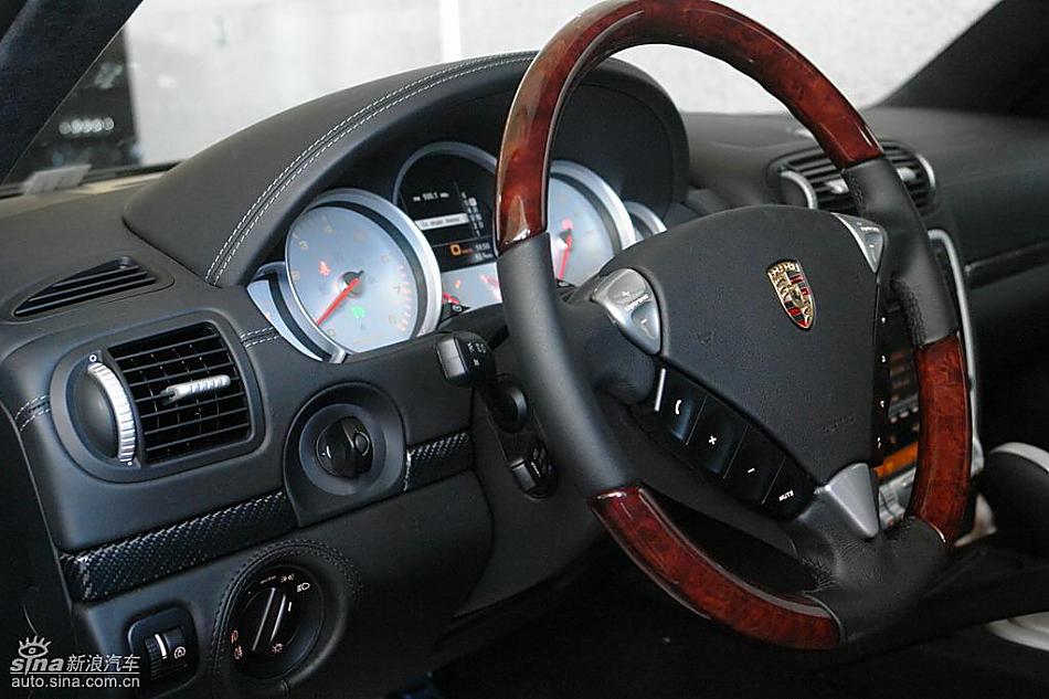 新款保时捷卡宴Turbo S到店实拍