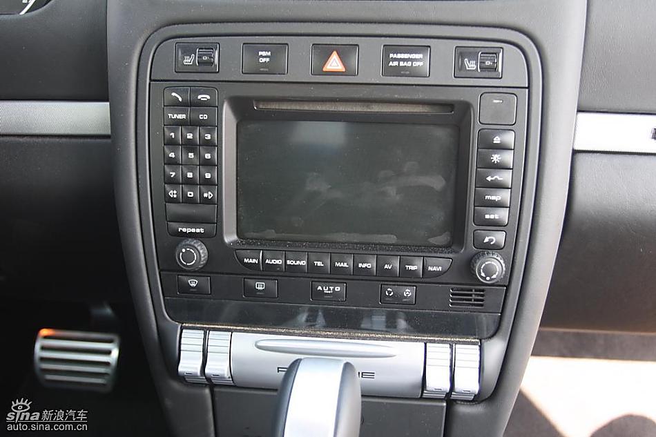 保时捷Cayenne S 迪拜沙漠训练营内饰实拍图